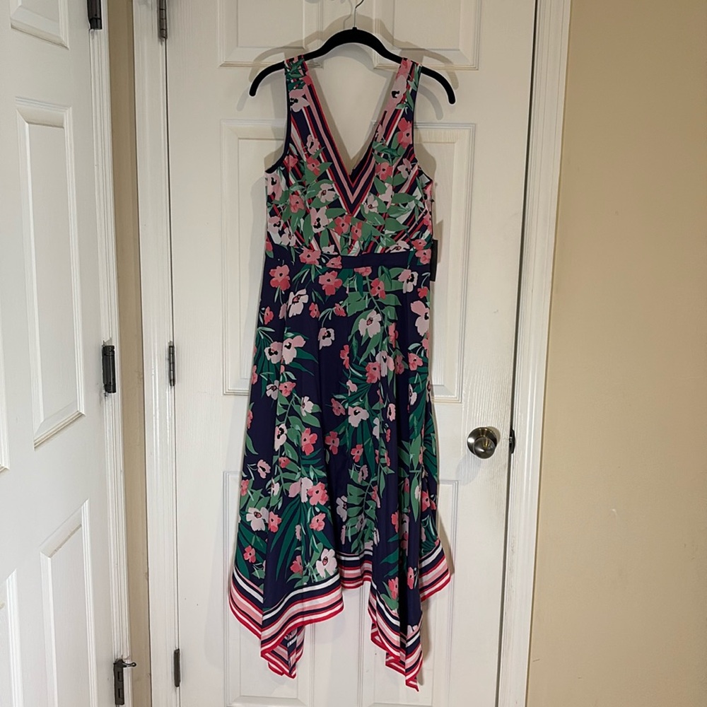 NWT Vince Camaro Floral Scarf Dress
